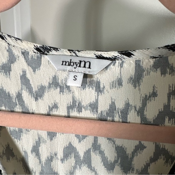 3/10$ 🌷 The Bay mbyM Maikki Printed Surplice Midi Dress Ohara Print - Picture 8 of 9